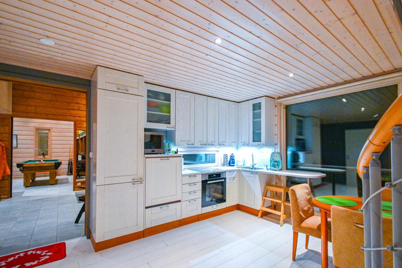 Pielislinna Kolinkylä Exterior foto